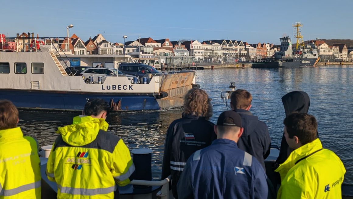 Die Seemannsschule auf der „Seeadler“